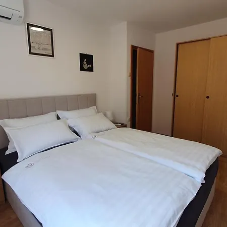Vakantiehuis Holiday House Erna *